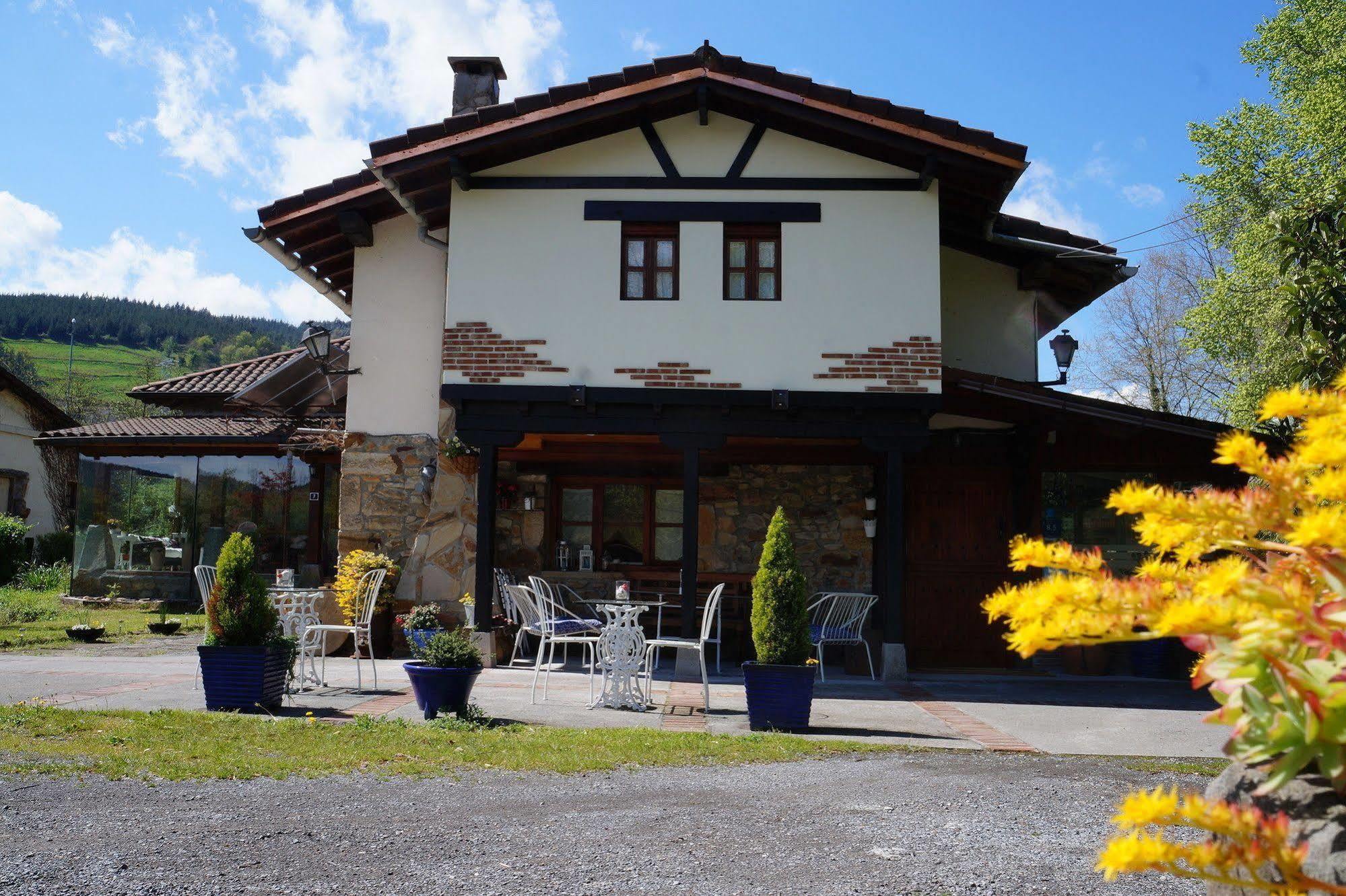 Agroturismo Ibarra Amorebieta-Etxano Exterior photo
